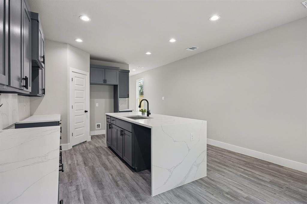 Lagow School - Residential