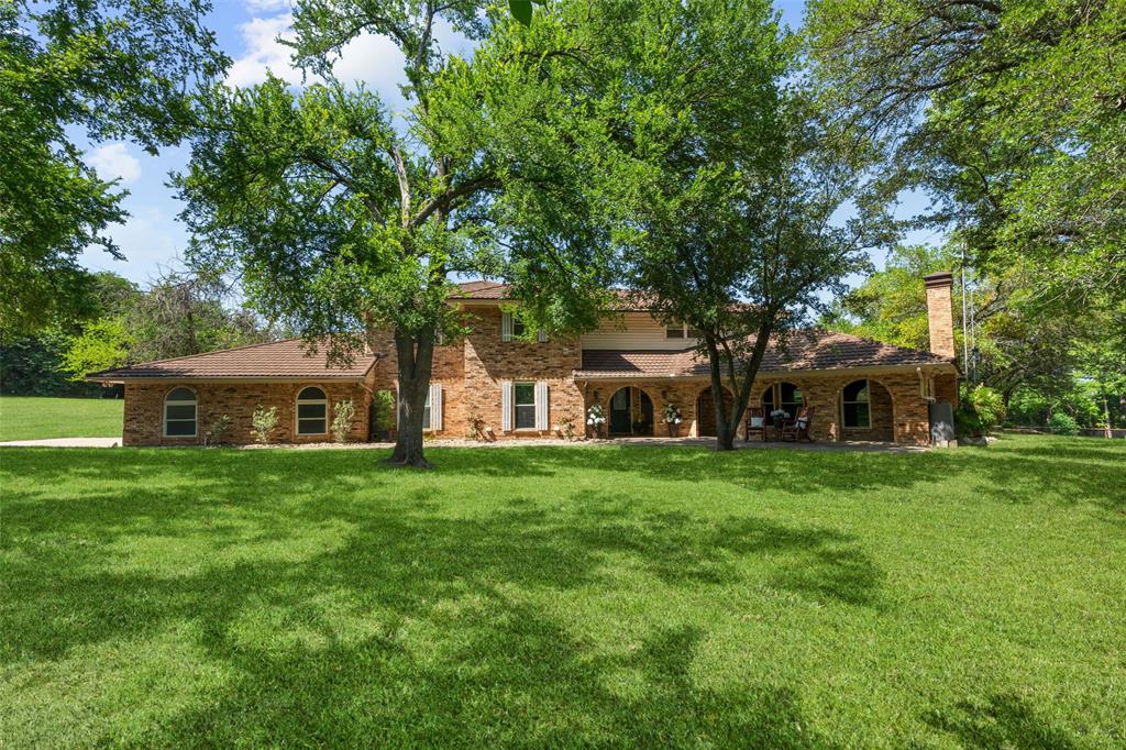 560 Farms Road