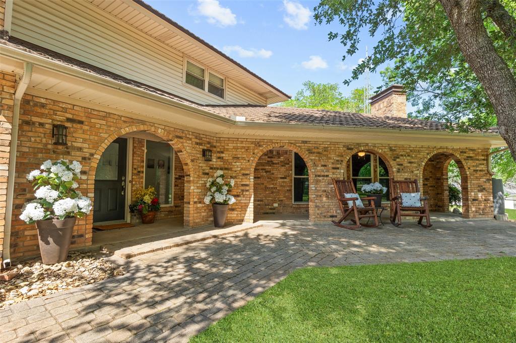 560 Farms Road