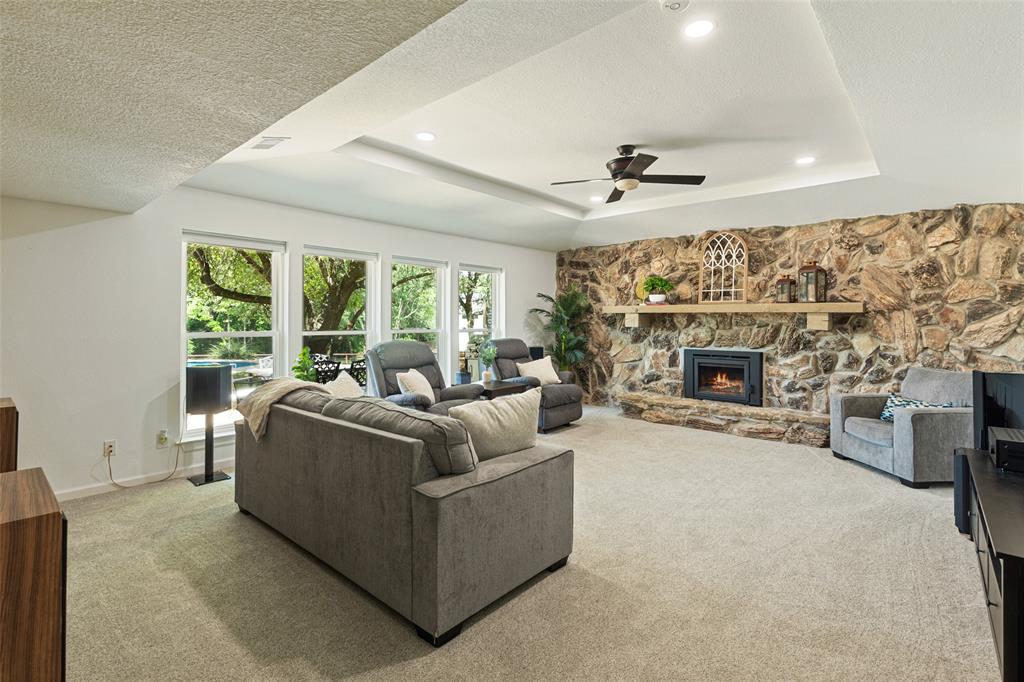 560 Farms Road