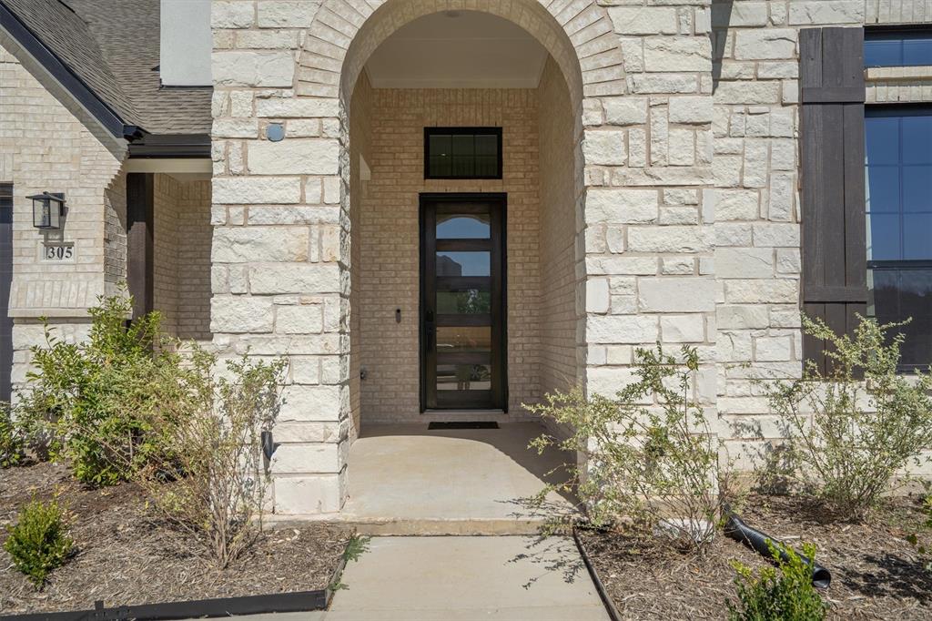 305 Alicia Court