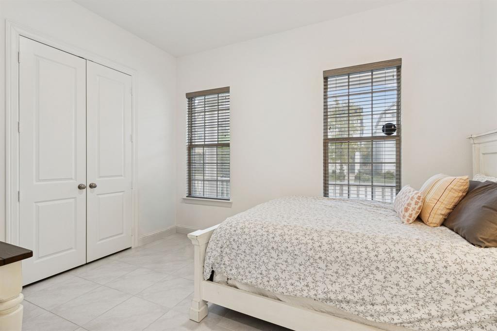 TERRACES OF LAS COLINAS - Residential