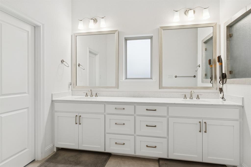 TERRACES OF LAS COLINAS - Residential