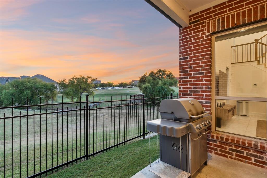 TERRACES OF LAS COLINAS - Residential