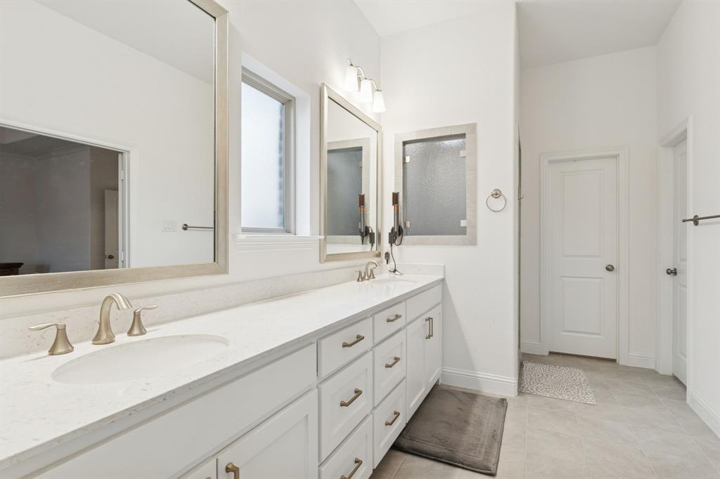 TERRACES OF LAS COLINAS - Residential