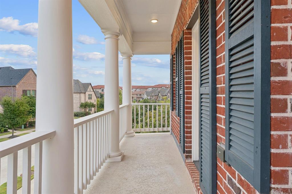 TERRACES OF LAS COLINAS - Residential