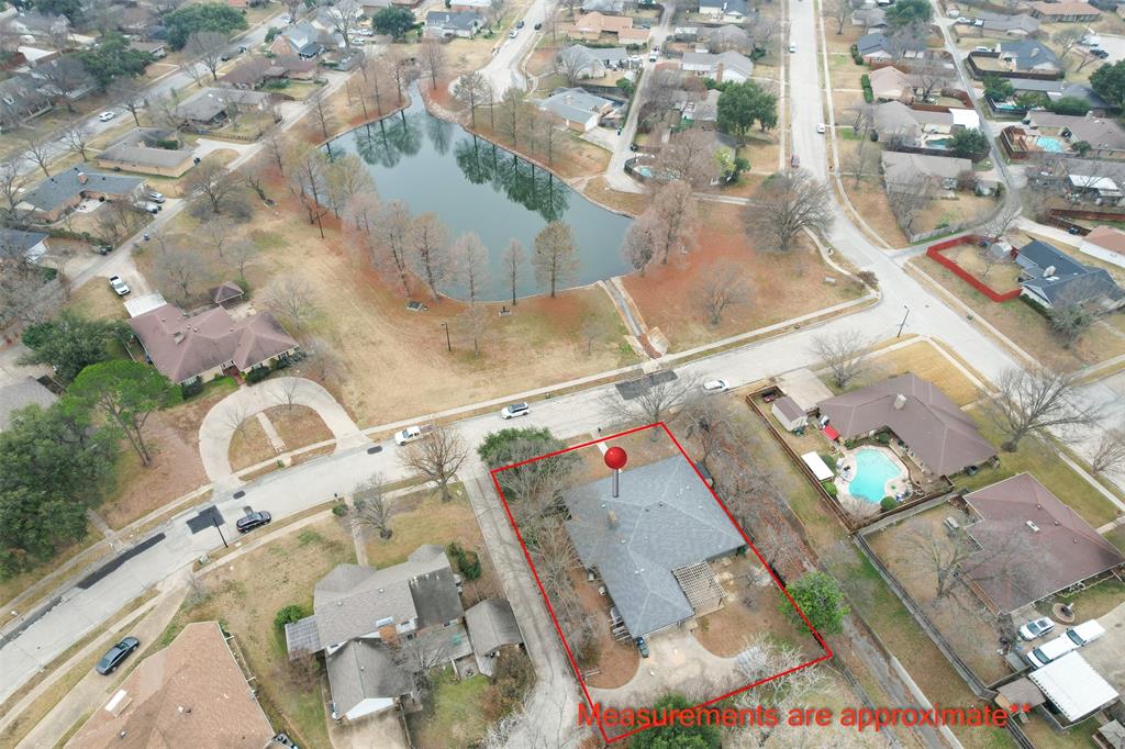 1213 Briar Hollow Lane