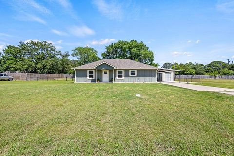 164 Private Road 43790 Paris TX 75460