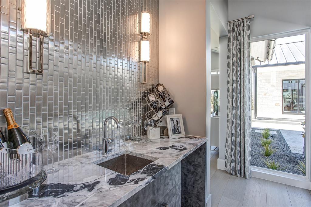 MONTRACHET - Residential