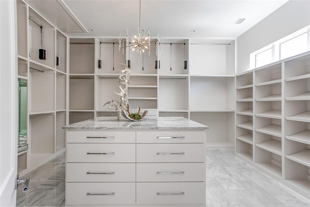 MONTRACHET - Residential