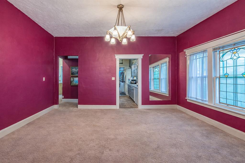 401 N Willomet Avenue