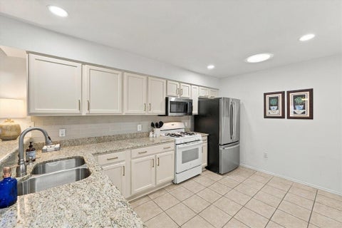 Tiny photo for 1002 Bridges Drive, Arlington, TX 76012 (MLS # 21396625)