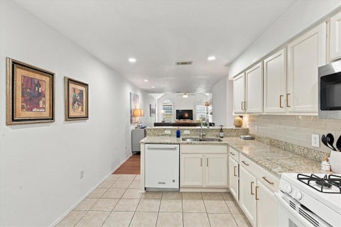 Tiny photo for 1002 Bridges Drive, Arlington, TX 76012 (MLS # 21396625)
