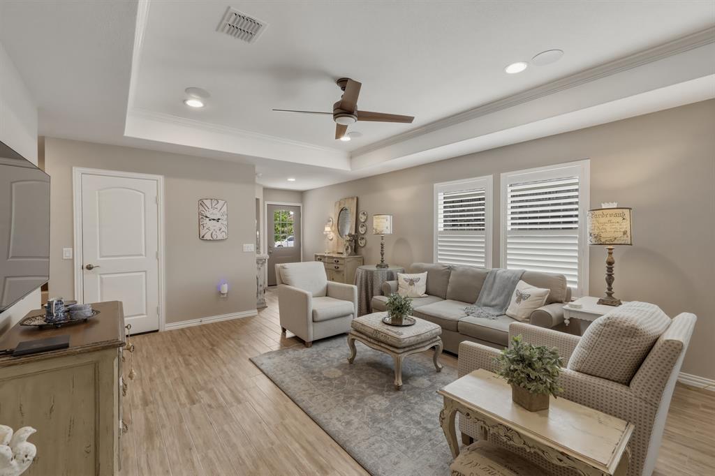 917 Rough Hollow Drive