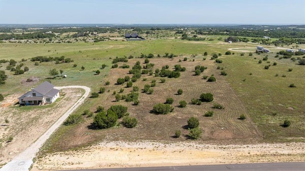 655 HOLLY CT, GRANBURY, TX 76048 - Image b77d2822aa30c2ffc7f441695d39b4e1/536435578