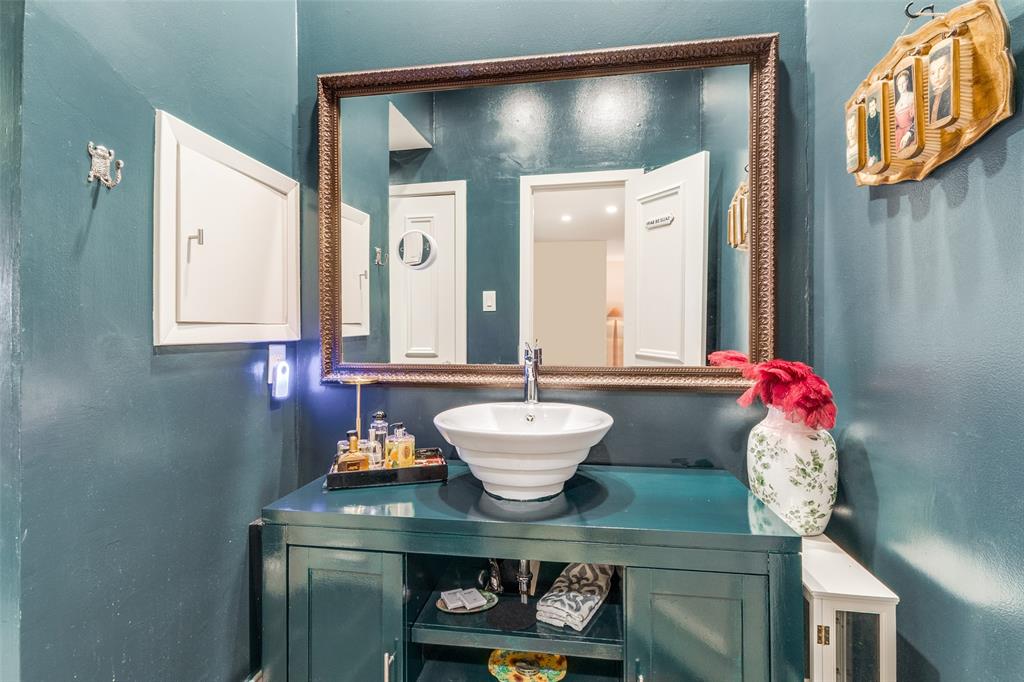 High Hollows Condo - Residential