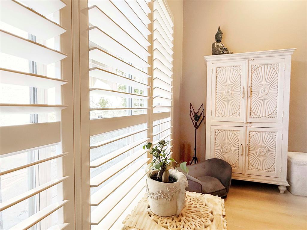 High Hollows Condo - Residential