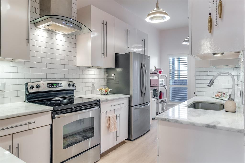 High Hollows Condo - Residential