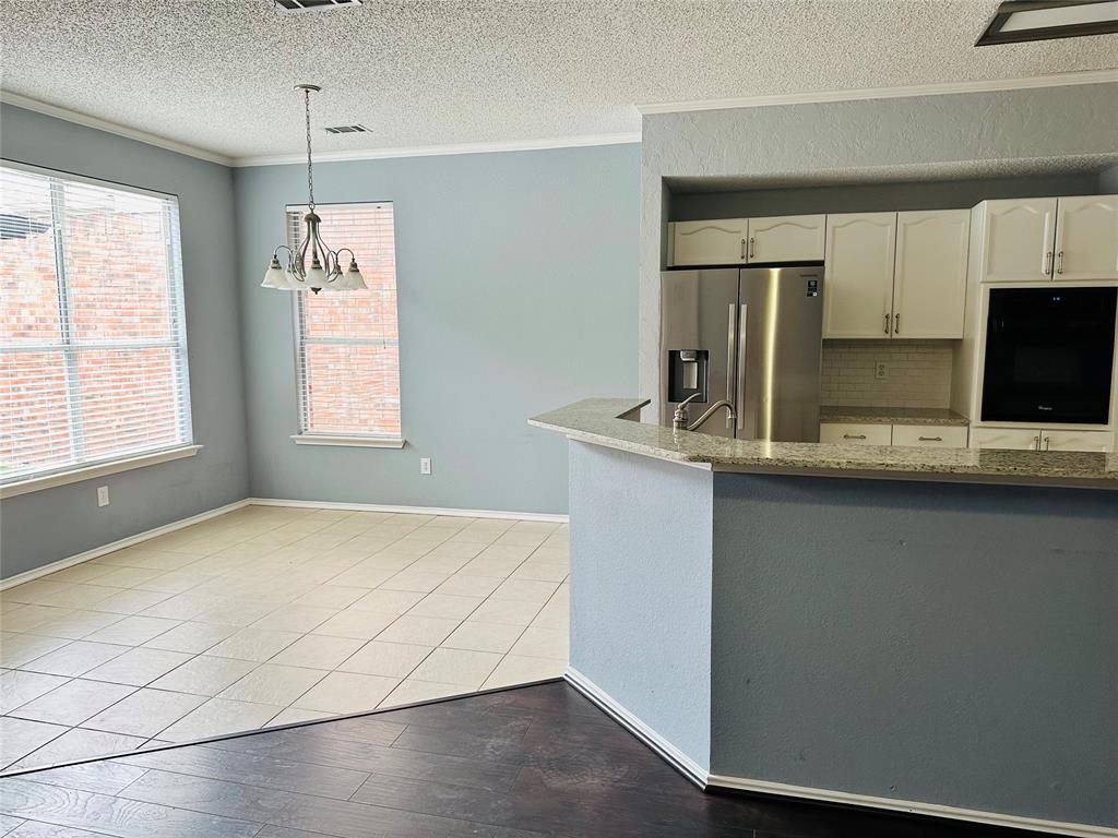 Lloyd Add Tr 8 - Residential Lease