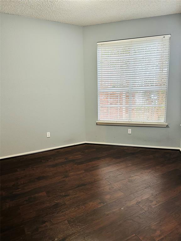 Lloyd Add Tr 8 - Residential Lease