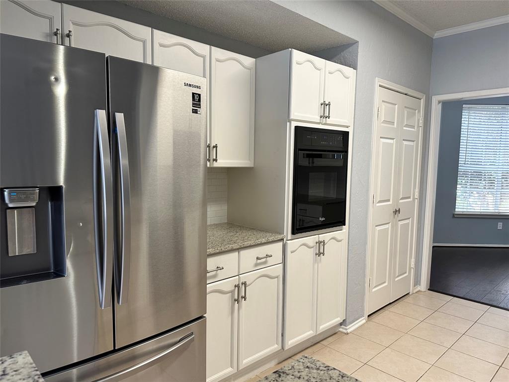 Lloyd Add Tr 8 - Residential Lease