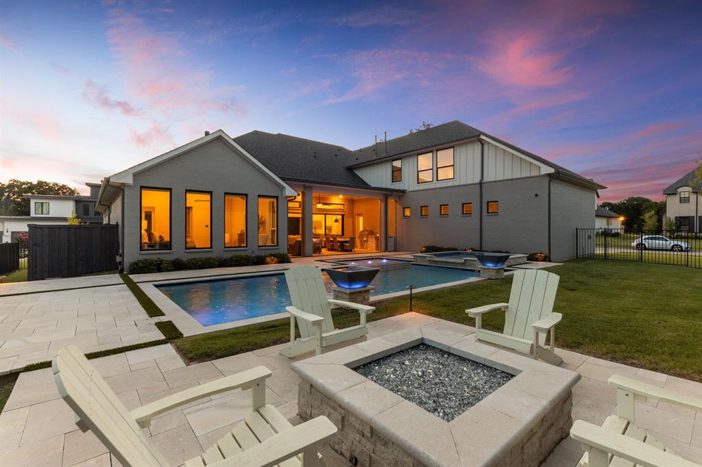 1454 Sunset Point Drive