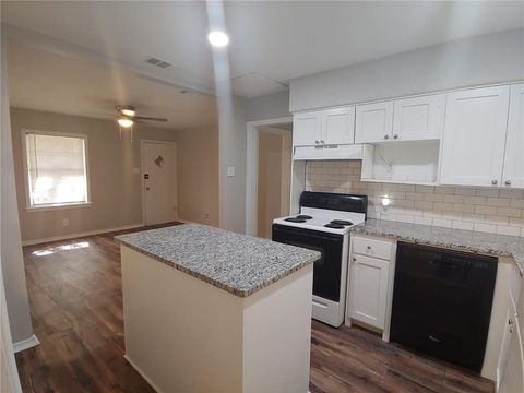 2347 Village Way Dallas TX 75216