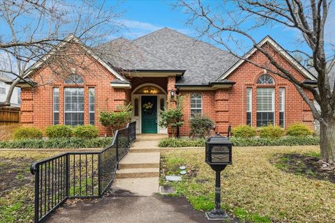 2848 Oakbriar Trail Fort Worth TX 76109