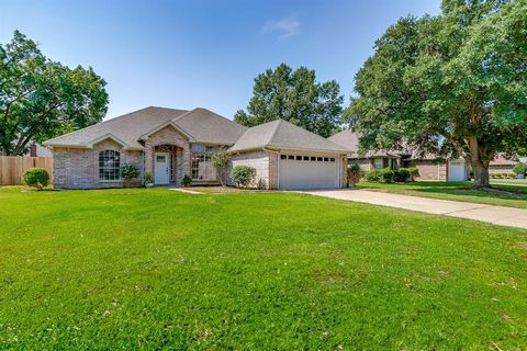 1224 Concho Drive Benbrook TX 76126