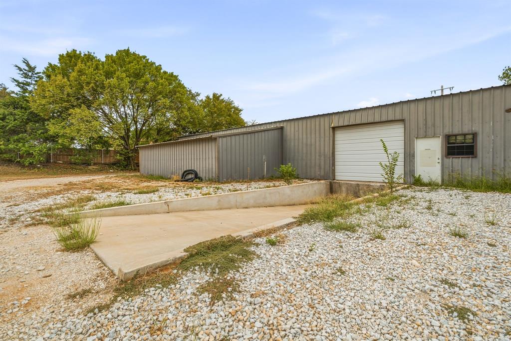 1324 N Saint James Road