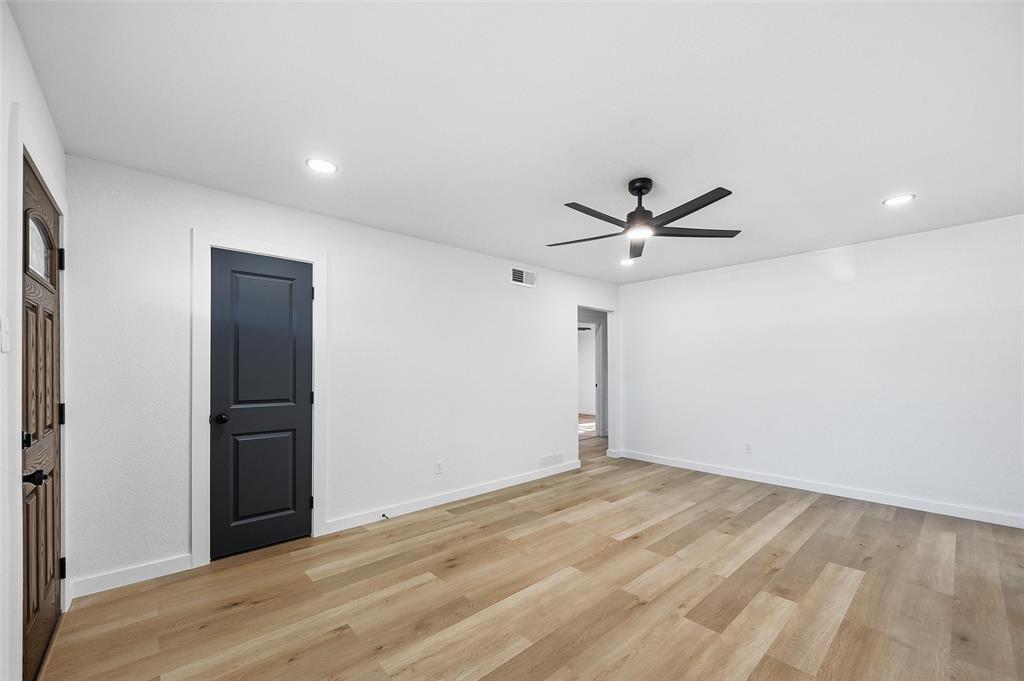 11004 Delford Circle