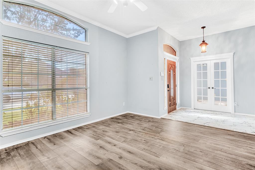 1401 Newbury Lane