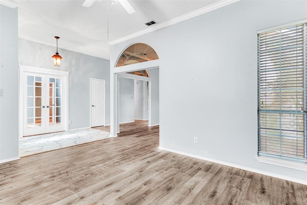 1401 Newbury Lane