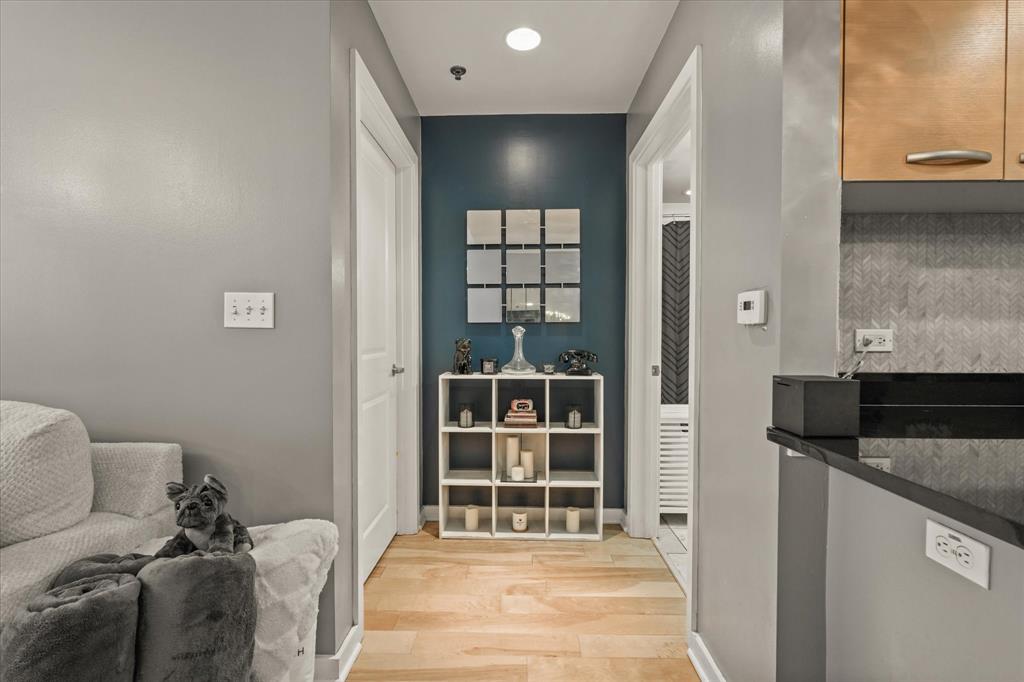 Metropolitan 1200 Main St Condo - Residential