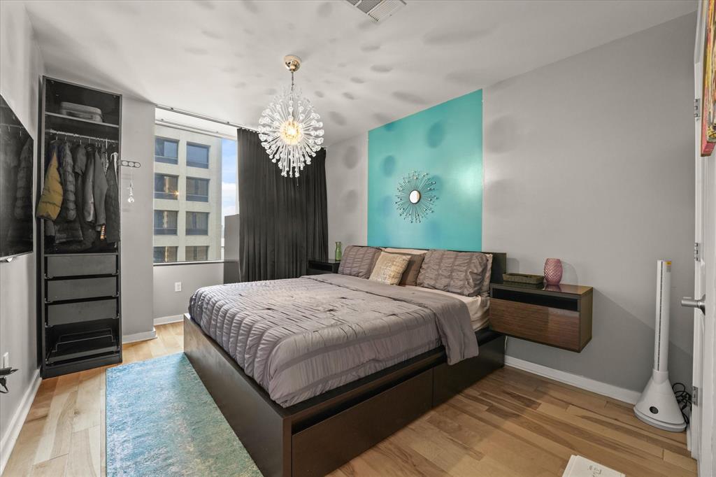 Metropolitan 1200 Main St Condo - Residential