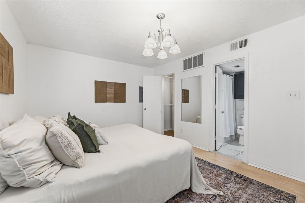 Arlington Oaks Condo - Residential