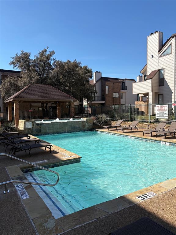 Arlington Oaks Condo - Residential