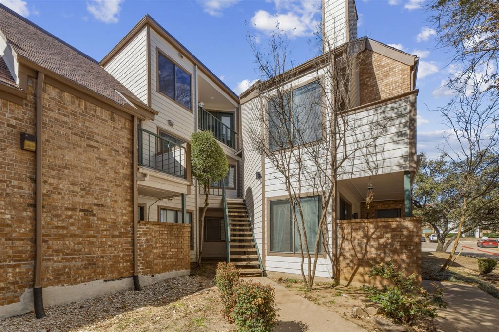 Arlington Oaks Condo - Residential