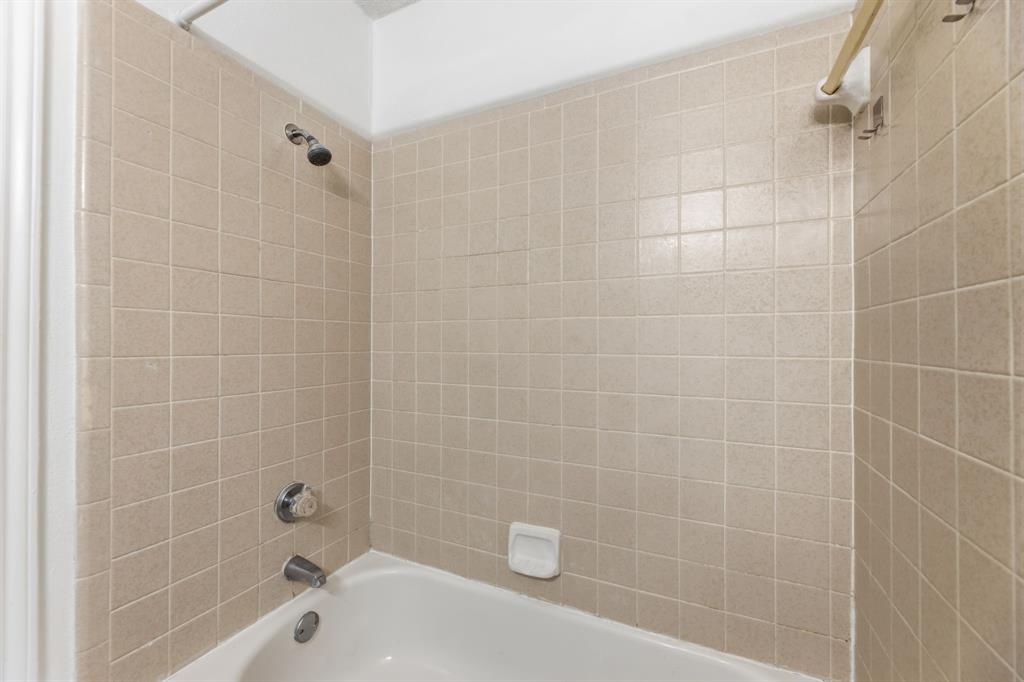 Arlington Oaks Condo - Residential