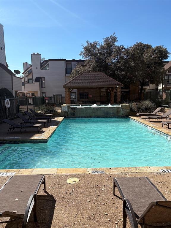 Arlington Oaks Condo - Residential