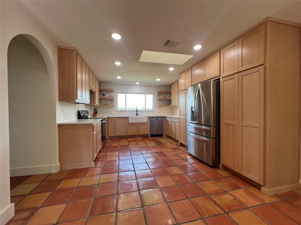 Beverly Hills Estates - Residential Lease