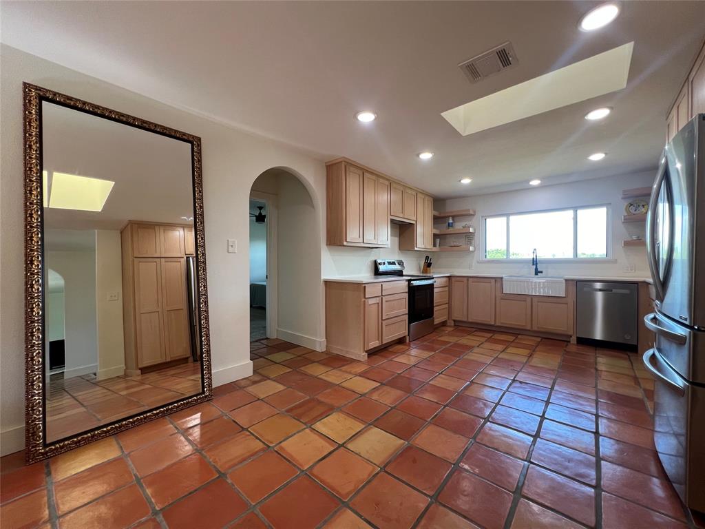 Beverly Hills Estates - Residential Lease