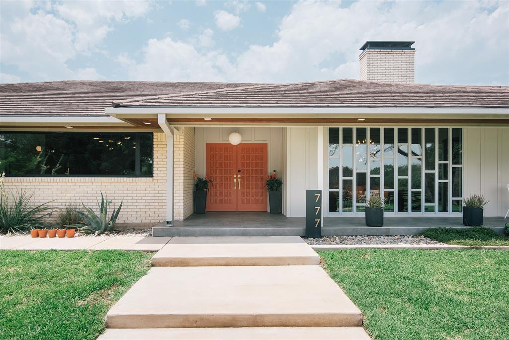 777 El Cielito Street