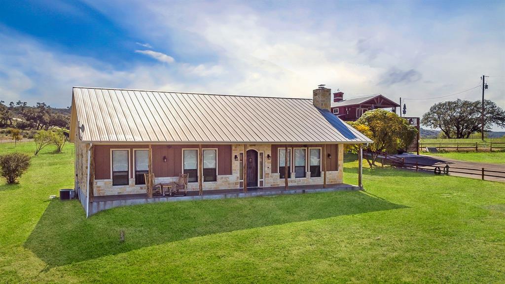 800 Quarter Horse Circle