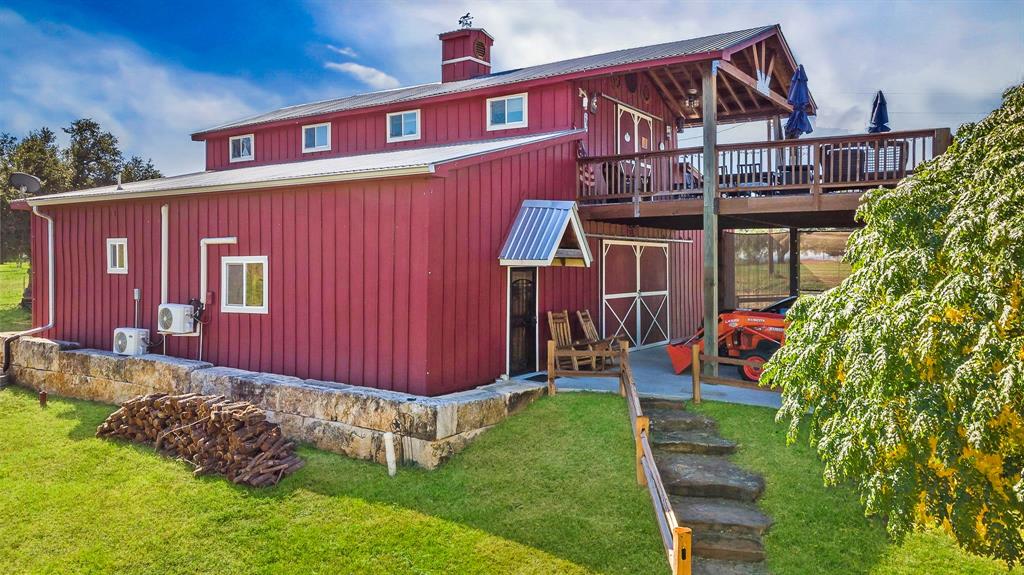 800 Quarter Horse Circle