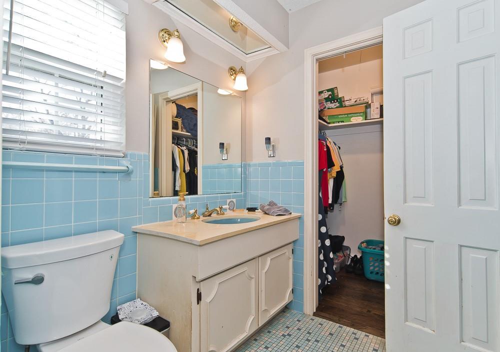 CASA LINDA FOREST - Residential