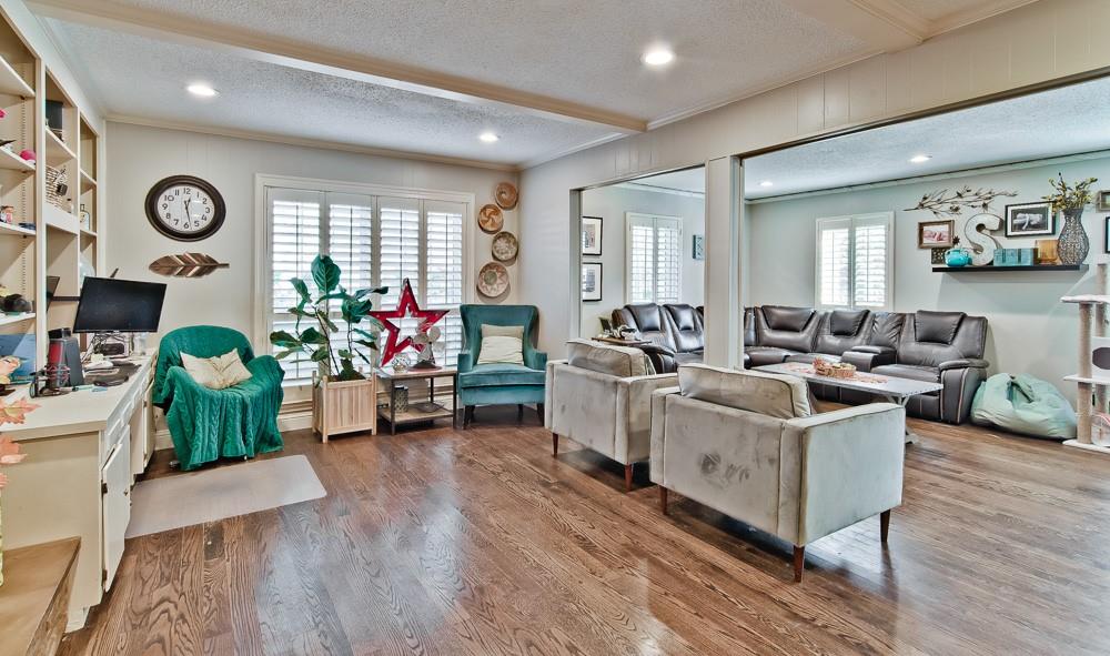 CASA LINDA FOREST - Residential