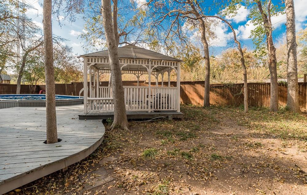 CASA LINDA FOREST - Residential