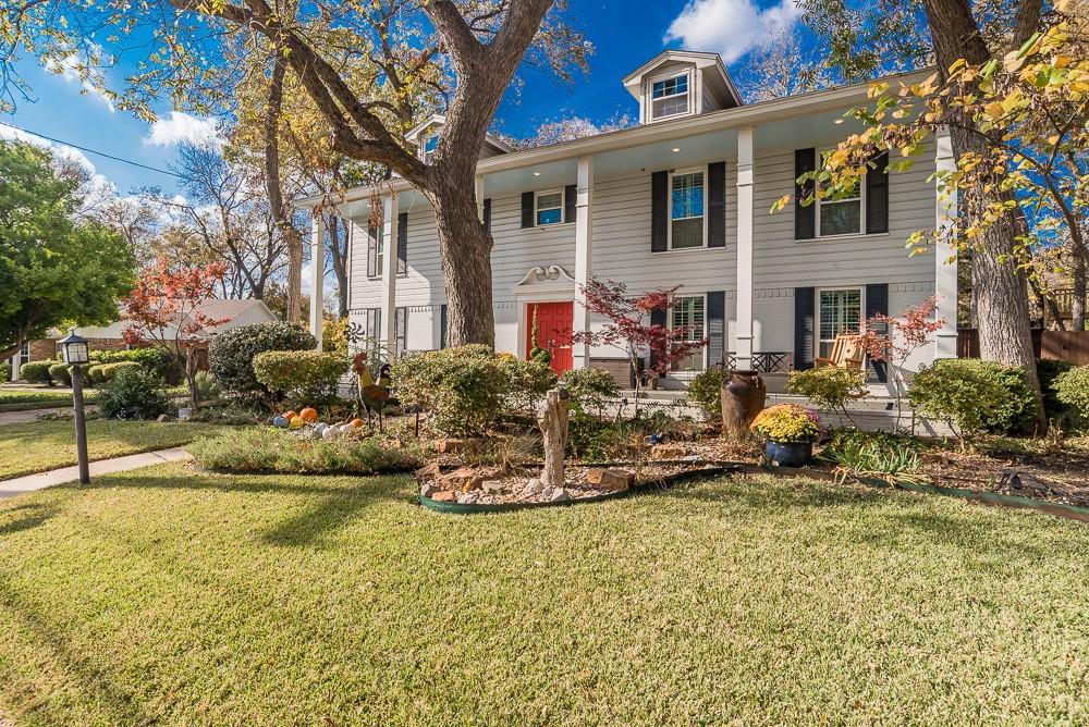 CASA LINDA FOREST - Residential