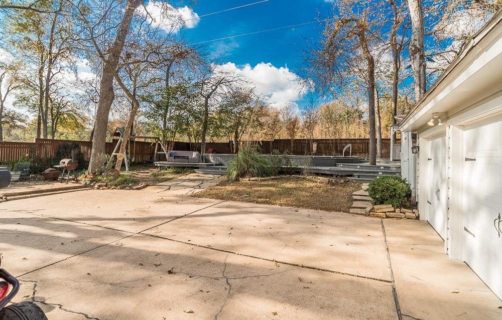 CASA LINDA FOREST - Residential